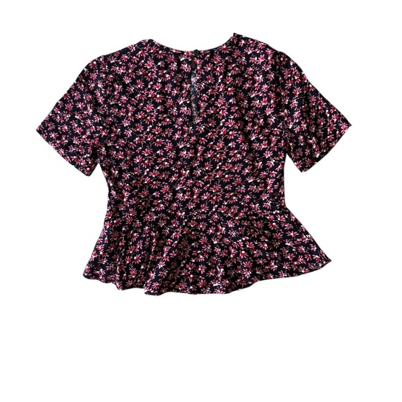 Diane von Furstenberg
Vines Petal Blouses XXS - Picture 2 of 7